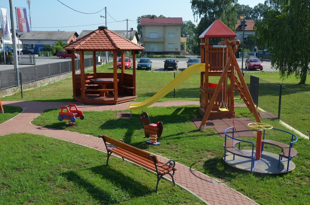 ווליקה גוריצה Hotel Phoenix מראה חיצוני תמונה